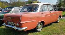 =Opel Rekord P2 1700, gesehen bei der Oldtimerveranstaltung in Frankenberg/Eder im Mai 2023