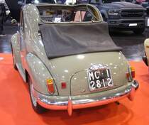 Heckansicht eines Fiat 500C  Topolino . Essen Motorshow am 06.12.2023.