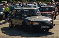 Saab 900 (erste Generation, 1978-1994), gesehen in Oktober, 2023.