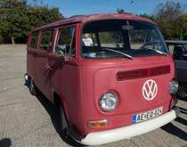 VW Transporter T2, gesehen in Oktober, 2023.