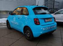 =Fiat von PAPA NAPOLI steht auf dem Parkdeck vom Lindau-Park, 12-2023