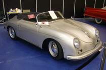 Profilansicht eines Apal 356 Speedster Replica. Die belgische Firma Apal (A pplication P olyester A rmé de L iège s.à.r.l.) besteht seit dem Jahr 1961. Es wurden Kunststoffkarosserien für den Aufbau auf dem verkürzten Chassis des VW-Käfer angeboten. Außerdem schwamm die Firma auf der aus den USA nach Europa schwappenden Buggy-Welle mit. Das erfolgreichste Modell der Firma aus Lüttich war der Apal Speedster, eine Replica des Porsche 356, die von 1981 bis 1994 im Verkaufsprogramm war. Meistens wurden getunte Käfer-Motoren oder Motoren aus verunfallten Porsche-Autos verbaut. Essen Motorshow am 06.12.2023.