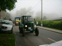 Auch der Zetor 50 super nimmt am Korso duch Gr�nhain anl��lich des5. Oldtimer und Traktorentreffen des ADMV dran teil