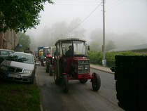 Inernational 453 beim Korso duch Gr�nhain anl��lich des5. Oldtimer und Traktorentreffen des ADMV