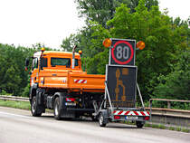 MAN TGA 18.350 mit LED Vorwarntafel