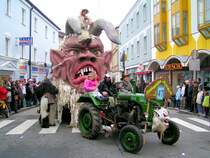 Fr das  Universal-Pferd  (STeyr15) aus den Fnfziger Jahren des vorigen Jahrhundert findet sich noch immer ein Einsatz, hier Faschingsumzug RIED i.I. 070211