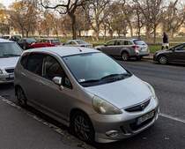 Diesen getunter Honda Jazz Mk1 habe ich in 12.2022 gesehen.