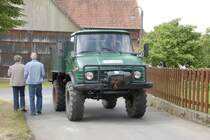Unimog rollt zur Oldtimerausstellung in Fulda-Harmerz am 07.06.2009