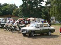 Polizeifahrzeuge der DDR. Vorne ein Lada, dahinter drei MZ-Motorrder. 4.8.2007, Strausberg (Blaulichttreffen)