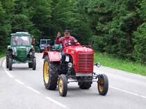 STEYR182a, Baujahr1958,35PS befindet sich nach  der Traktorausstellung  Turmwirt  wieder am Heimweg; 090621