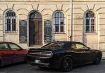 Rückansicht / Seitenansicht: Dodge Challenger Mk3. Foto: Dezember, 2022.