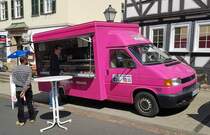 =VW T4 als Verkaufswagen, gesehen bei der Oldtimerausstellung in Spangenberg, 05-2023 