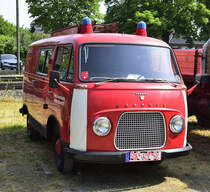 Ford Taunus Transit, Feuerwehrwagen, gesehen am 29.5.2023 in Schierwaldenrath auf dem Gelände der Selfkant Bahn / Straße trifft Schiene