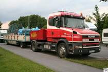 Scania 124l / 420 Hauber des Cirkus Krone, abgestellt in Creidlitz w�hrend der Cirkus in Coburg gastierte. Aufgenommen am 19. Juni 2009.