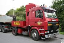 Scania R 143m / 400 des Cirkus Krone, abgestellt in Creidlitz w�hrend der Cirkus in Coburg gastierte. Aufgenommen am 19. Juni 2009.