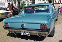 =Ford Mustang, gesehen bei der Oldtimerveranstaltung in Spangenberg im Mai 2023