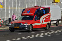 Mercedes Benz E-Klasse als Krankentransport in der Stadt Luxemburg unterwegs. 10.2014