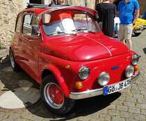 =Fiat 500, gesehen bei der Sonderausstellung Fiat 500 auf Schloss Spangenberg im Mai 2023