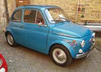 =Fiat 500, gesehen bei der Sonderausstellung Fiat 500 auf Schloss Spangenberg im Mai 2023