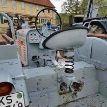 =Arbeitsplatz des Ritscher RT 331, gesehen auf dem Ausstellungsgelände der Traktorfreunde Wiershausen am Klostergut Hilwartshausen, 05-2023