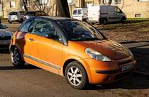 Citroen C3 Pluriel in Orange (Jaune Heliodor heißt die Farbe). Foto: Januar, 2023.