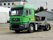 MAN-Sattelzugmaschine im Einsatz als Schaustellerfahrzeug; 230913