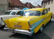 =Chevrolet Series 2400C, 1957er Modell, Karosserieversion Bel Air Del Ray Hardtop Sport Coupe glänzt bei den Fladungen Classics 2023 im Juli 23

