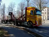 VOLVO FH540 nächst dem Landes-,Bezirksgericht Ried; 220308