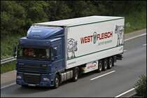WESTFLEISCH: DAF XF105.460SC  SpaceCab  ist als Subunternehmer fr WETRALOG Food Logistik bzw. WESTFLEISCH ...und nicht irgentwoher! unterwegs.
