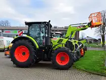 Claas 550 Arion, Allrad-Traktor, 120kW bzw. 160 PS. Auf einem Landmaschinen Technik Center in Geilenkirchen Prummern. 17.3.2024