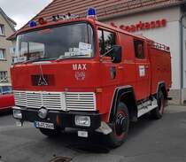 =Magirus Deutz Feuerlöschfahrzeug, Bj. 1969, ausgestellt bei den Fladungen Classics im Juli 2023. Ehemaliges Einsatzfahrzeug der Feuerwehr GACKENHOF-STEINWAND mit einer Dienstzeit von 50 Jahren wie der Aufkleber verrät.