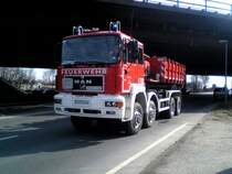 MAN Spezialfahrzeug im Einsatz

Grobrand in einem Baumarkt in Oberhausen am 14.03.06