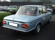 Heckansicht eines BMW 1602. Oldtimertreffen an Mo´s Bikertreff in Krefeld am 10.03.2024.