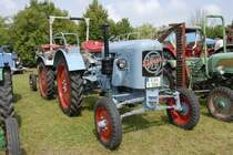 Eicher EKL 15, Bj. 1956, 16 PS aus 1415 ccm, prsentiert sich am 29.06.2009 in 76689 Karlsdorf-Neuthard zur Oldtimerausstellung