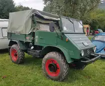 =Unimog, ausgestellt bei der Oldtimerveranstaltung in Tann/Rhön, 09-2023