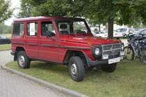 Mercedes Benz 280 GD steht am 29.06.2009 zur Oldtimerpr�sentation in 76689 Karlsdorf-Neuthard 