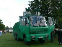 Wasserwerfer mit Nummernschild P-30930 der Polizei Potsdam. Strausberg, 4.8.2007