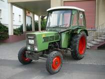 Fendt Farmer 200 ist ausgestellt in Mittelkalbach anl. des dortigen Ortsjubil�ums am 29.06.2009