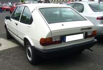 Heckansicht eines Alfa Romeo Alfasud 1.2.  Forza Italia  = Oldtimertreffen für italienische Fahrzeuge am 30.05.2024 an Mo´s Bikertreff in Krefeld.