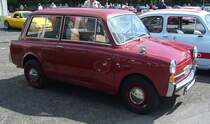 Profilansicht eines Autobianchi Bianchina Panoramica aus dem Jahr 1969.  Forza Italia  = Oldtimertreffen für italienische Fahrzeuge am 30.05.2024 an Mo´s Bikertreff in Krefeld.