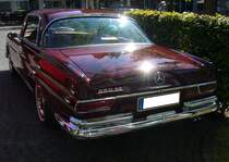 Heckansicht eines Mercedes Benz W111/3 250SE Coupe aus dem Jahr 1967. 10. Borbecker Classic Day am 09.06.2024 in Essen-Borbeck.