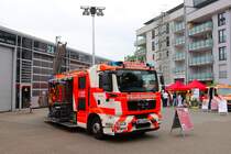 BF Frankfurt am Main MAN TGM Rosenbauer AT HLF20/16 (Florian Frankfurt 4/46-1) am 02.06.24 beim Tag der offenen Tür auf der Wache 4