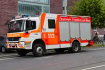 Feuerwehr Frankfurt am Main Mercedes Benz Atego LF20 der FF Oberrad am 02.06.24 beim Tag der offenen Tür auf der Wache 4