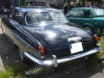Heckansicht eines Jaguar 420G. 16. Oldtimer-Festival an der  Alten Dreherei  in Mülheim an der Ruhr am 15.06.2024.
