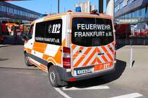 BF Frankfurt am Main Mercedes Benz Sprinter ELW C-Dienst 6/10 am 02.06.24 beim Tag der offenen Tür auf der Wache 1