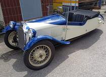 Morgan Threewheeler Modell F4, gebaut in Malvern Link in den Jahren von 1934 bis 1948. Die so genannte F-Reihe war mit einem Vierzylinderreihenmotor ausgestattet, der aus einem Hubraum von 316 cm³ 40 PS leistet. 16. Oldtimer-Festival an der  Alten Dreherei  in Mülheim an der Ruhr am 15.06.2024.

