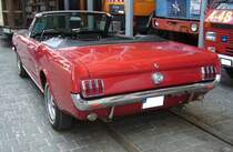 Heckansicht eines Ford Mustang 1 Convertible aus dem Jahr 1966. 16. Oldtimer-Festival an der  Alten Dreherei  in Mülheim an der Ruhr am 15.06.2024.
