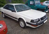 Audi V8. Das Oberklassemodell Audi V8 wurde in den Jahren von 1988 bis 1994 in insgesamt 21.565 Einheiten produziert. Motorisiert war der  V8  ursprünglich mit einem V8-Motor mit einem Hubraum von 3562 cm³ und einer Leistung von 250 PS. Ab Herbst 1991 konnte der Kunde gegen Aufpreis auch einen V8-Motor mit einem Hubraum von 4172 cm³ und einer Leistung von 280 PS bestellen. 16. Oldtimer-Festival an der  Alten Dreherei  in Mülheim an der Ruhr am 15.06.2024.