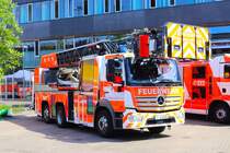 BF Frankfurt am Main Mercedes Benz Atego DLK23/12 am 02.06.24 beim Tag der offenen Tür auf der Wache 1