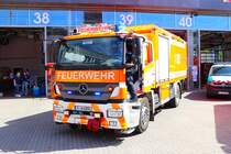 BF Frankfurt am Main Mercedes Benz Axor RW-Schiene 1 (Florian Frankfurt1/54-1) am 02.06.24 beim Tag der offenen Tür auf der Wache 1